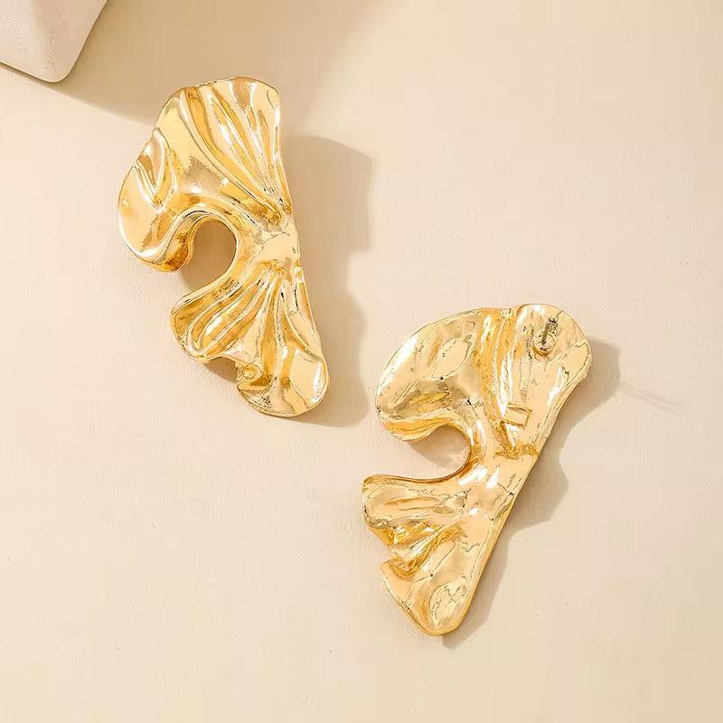 Assymetric leaf earrings