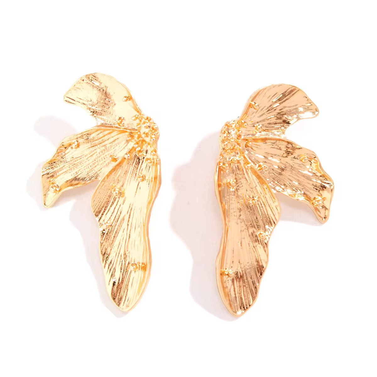 Flower assymetric earrings