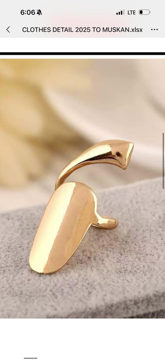 Metallic Gold-Plated Fingertip Nail Ring