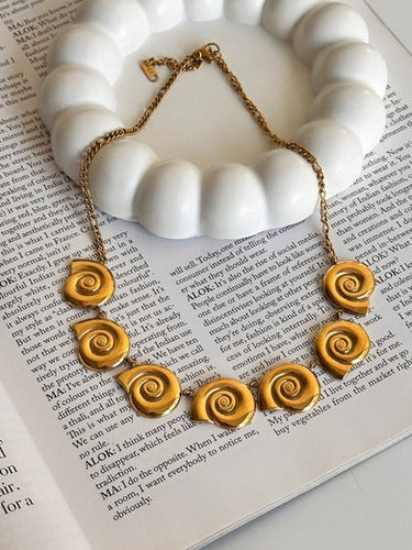 Vintage Spiral Statement Necklace ✨